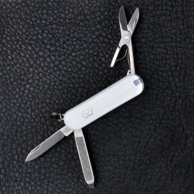 Нож складной, мультитул Victorinox Classic SD (58мм, 7 функций), белый 3 купить