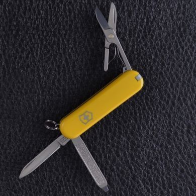Ніж складаний, мультитул Victorinox Classic SD (58мм, 7 функцій), жовтий 3 купити