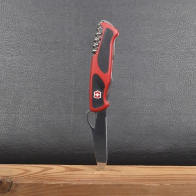 Нож складной, мультитул Victorinox Rangergrip 61 (130мм, 11 функций), красный 10 купить
